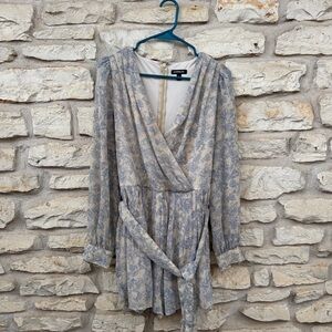 Express White and Blue Floral Patterned Romper Long Sleeve Small